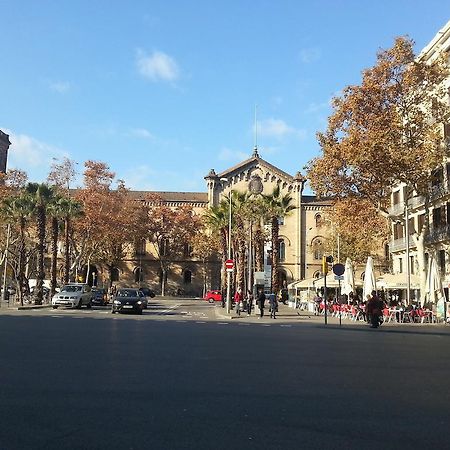 Estudios Pelayo Guest House Barcelona Exterior photo